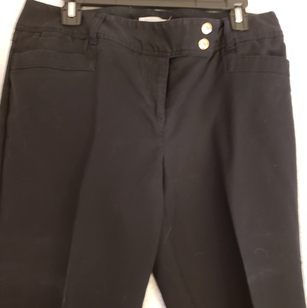 Black capris